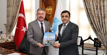 Azerbaycan Kültür Merkezi Başkanını Belediyemizde Ağırladık