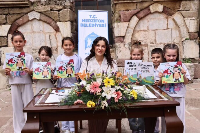 Eğitimci ve Yazar Şükran Acar’ı Taşhan’da Ağırladık