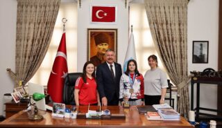 Başkanımız, Başarılı Sporcumuz Simay Çisem Köse’yi Tebrik Etti
