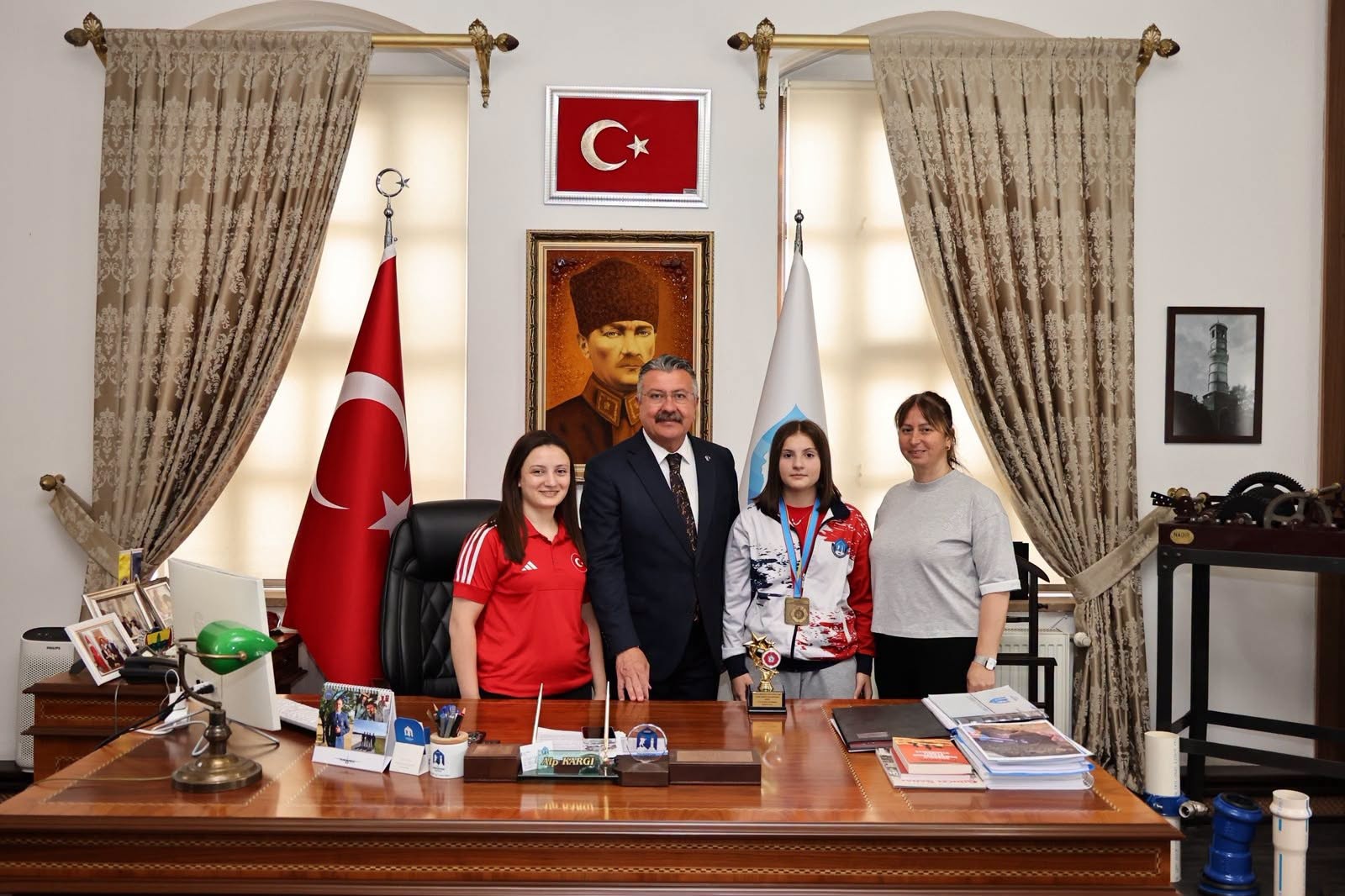 Başkanımız, Başarılı Sporcumuz Simay Çisem Köse’yi Tebrik Etti