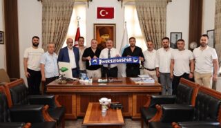 Merzifonspor Kulübü Yönetim Kurulunu Belediyemizde Ağırladık